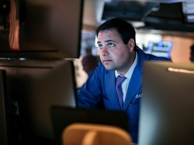 Giao dịch chứng khoán khối ngoại ngày 3/10: Mua ròng gần 500 tỷ đồng, tập trung gom cổ phiếu trên HOSE